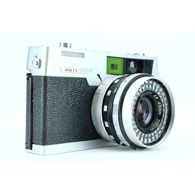 Petri 7S + Petri 45mm f/2.8 (SN: 707145)