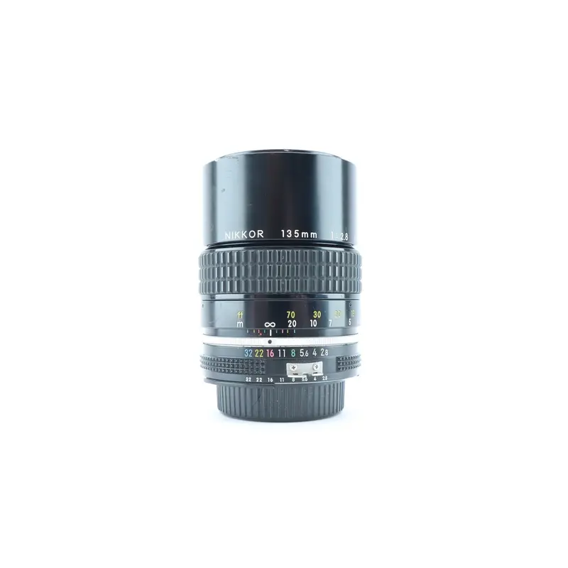 Nikon Nikkor 135mm f/2.8