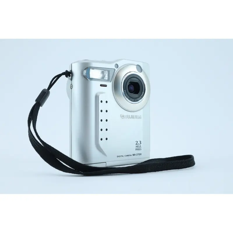 Fujifilm MX-2700  2.3 Megapixel Digital Camera with Fujinon 7.6mm f/3.2 Lens