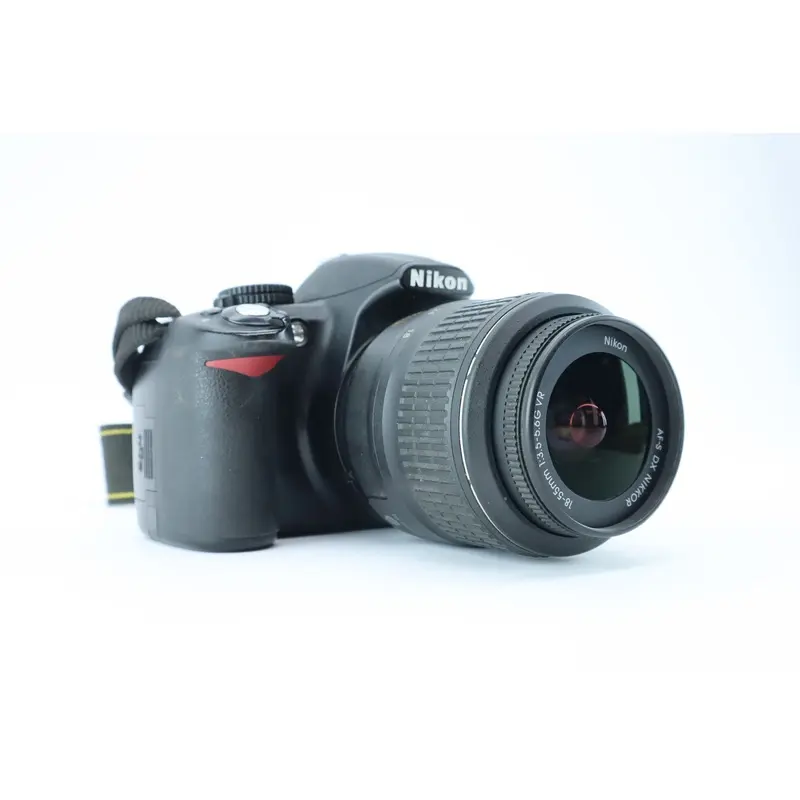 Nikon D3100 + AF-S DX 1855mm f/3.55.6G VR