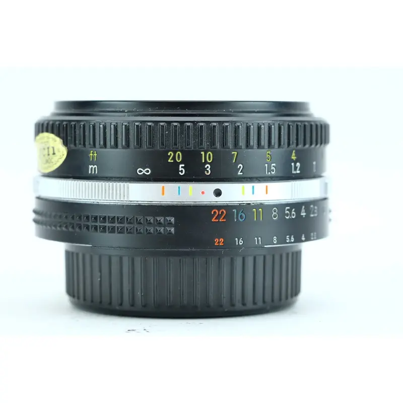 Nikon Nikkor 50mm f/1.8 (SN: 4352365)
