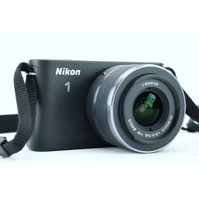 Nikon 1 with Nikkor 1 1030mm f/3.55.6