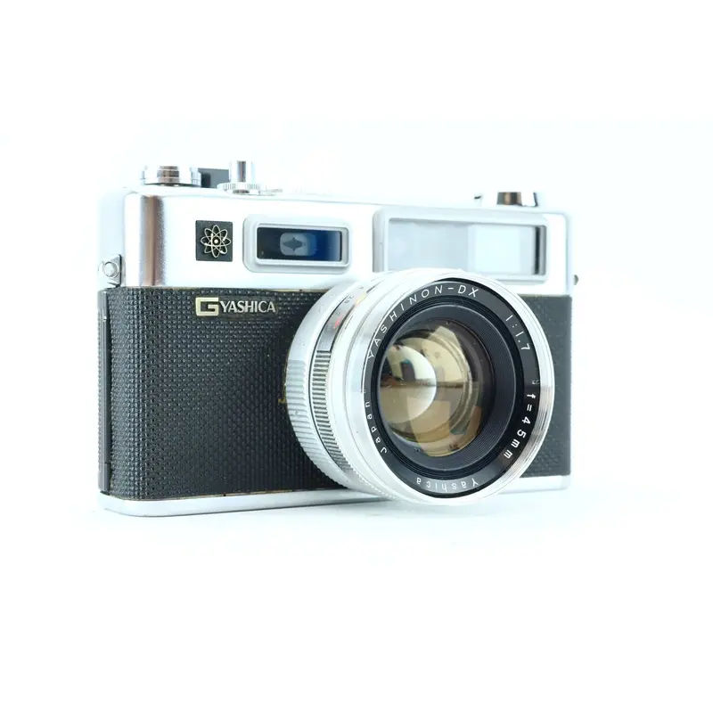 Yashica Electro 35 G with Yashinon-DX 45mm f/1.7