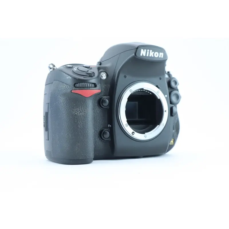 Nikon D700  Full-Frame DSLR