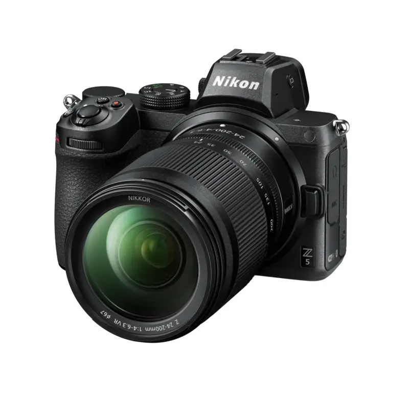 Refurbished Nikon Z5 + 24-200 f/4-6.3