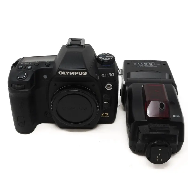 Used Olympus E-30 DSLR camera body + Olympus FL-50R flash (SH43338)