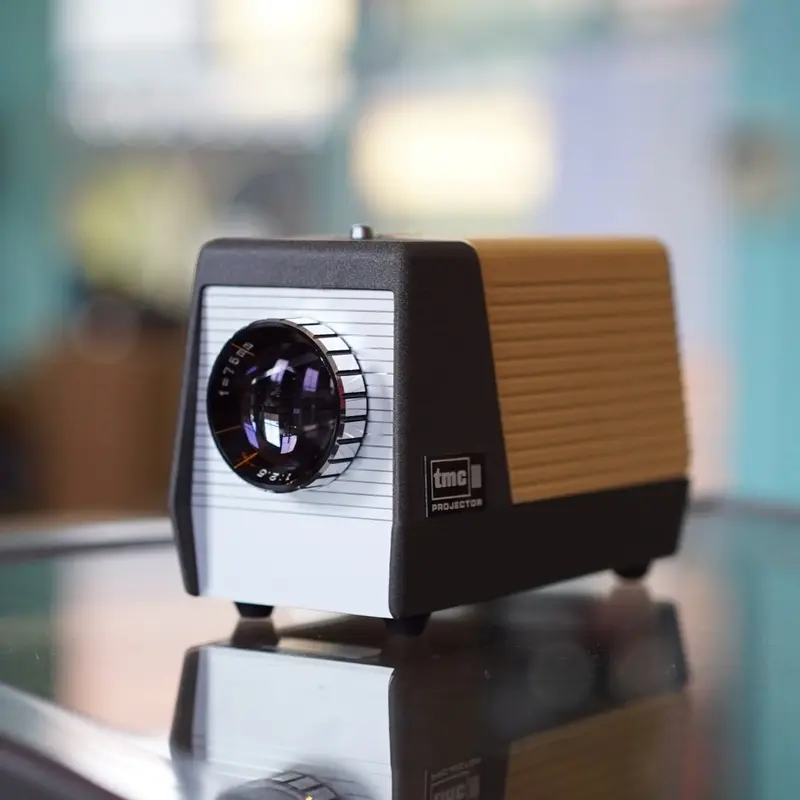 TMC Pocket Projector