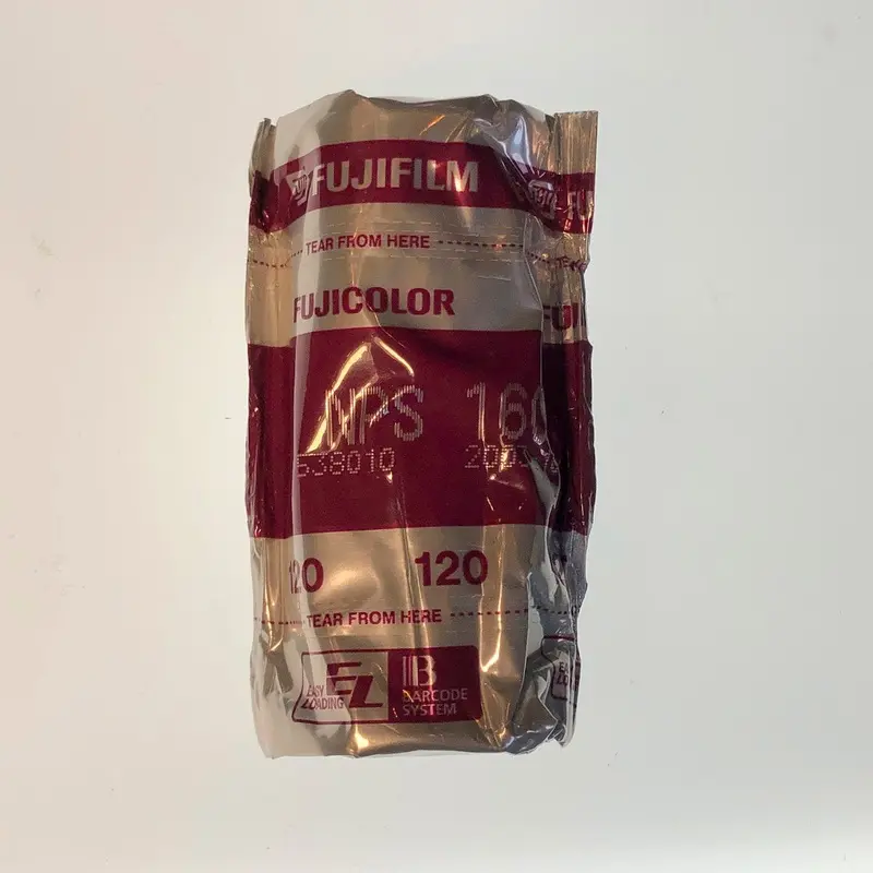 Fujicolor NPS 160 (EXPIRED 10/2003)