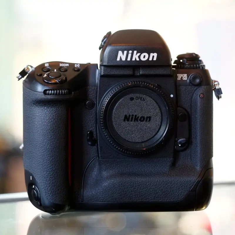 Nikon F5 w/ MF-28