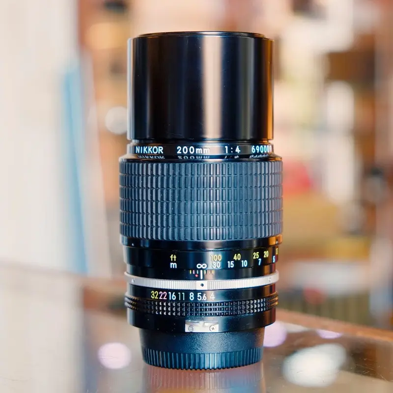 Nikon 200mm f4 Nikkor (pre-AI)