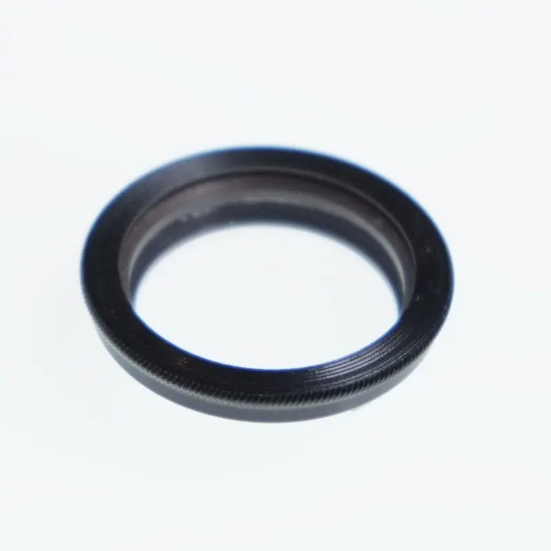 Close-up diopter in swappable mount for Bay 1.