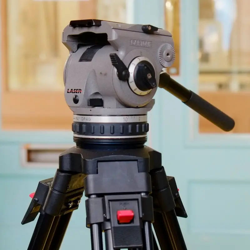 Cartoni Laser Z100 Fluid Head with 2-stage aluminum legs