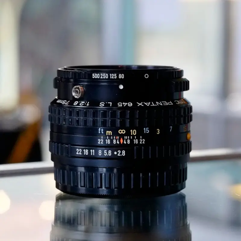 SMC Pentax 645 L.S. 75mm f2.8