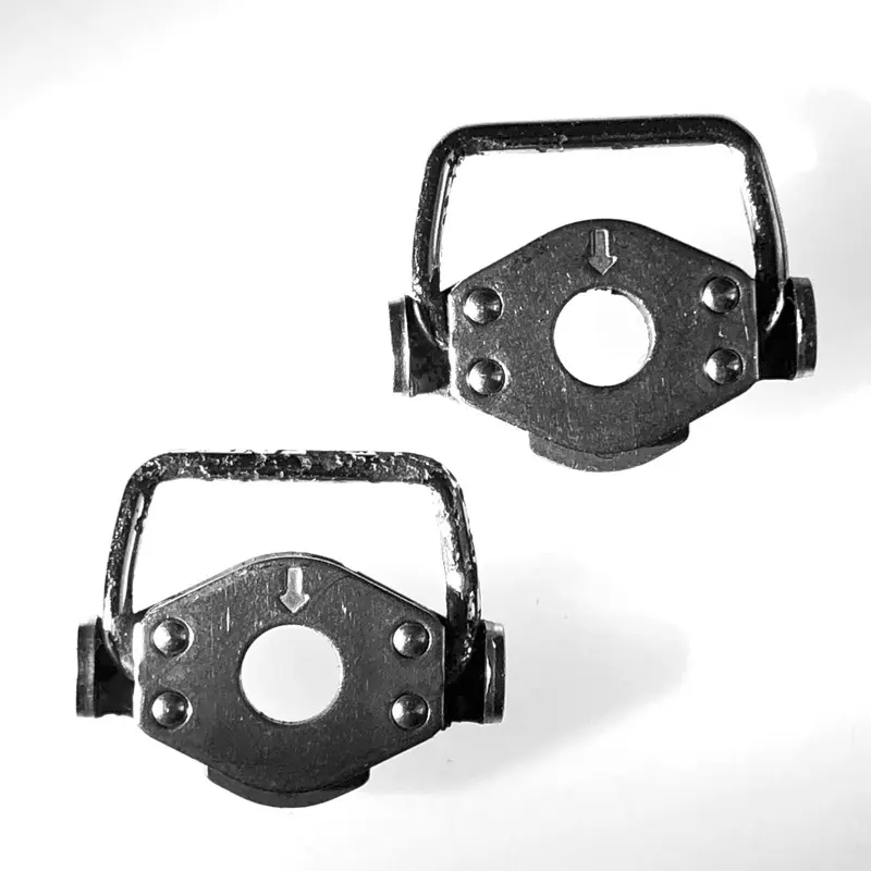 Pentax 6x7/645 strap lug clips