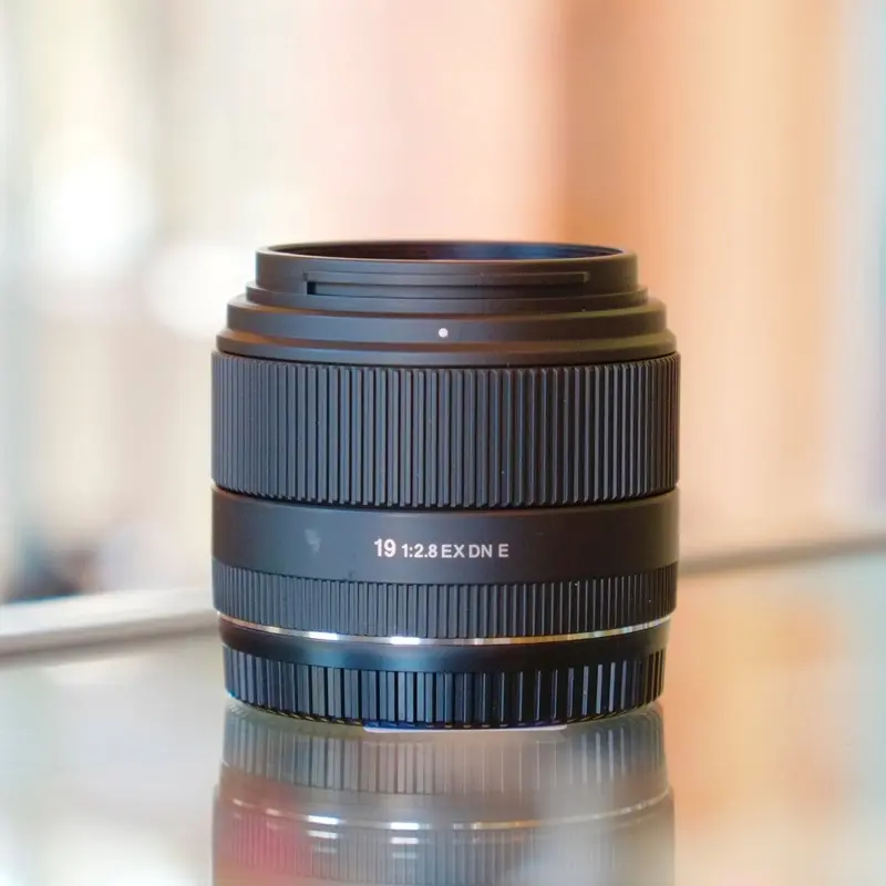 Sigma 19mm f/2.8 EX DN