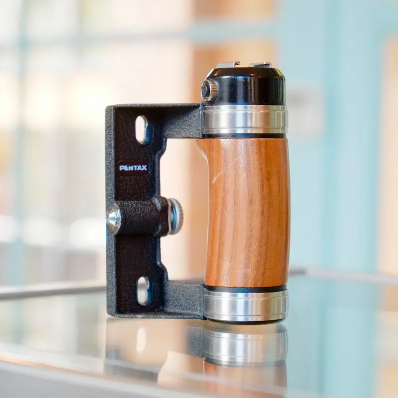 Pentax 67II Wood Hand Grip (no sync cord)