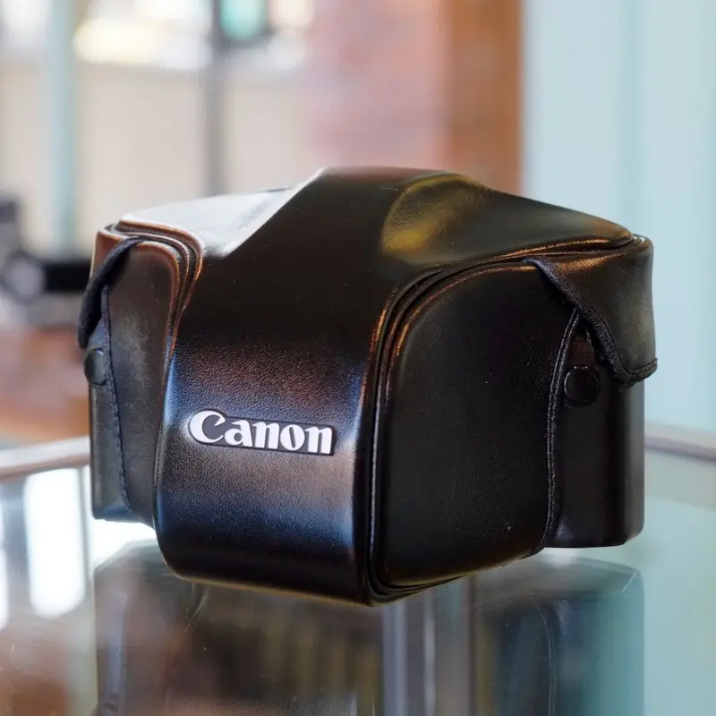 Everready case for Canon New F-1