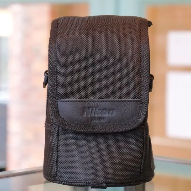 Nikon CL-M3 lens case