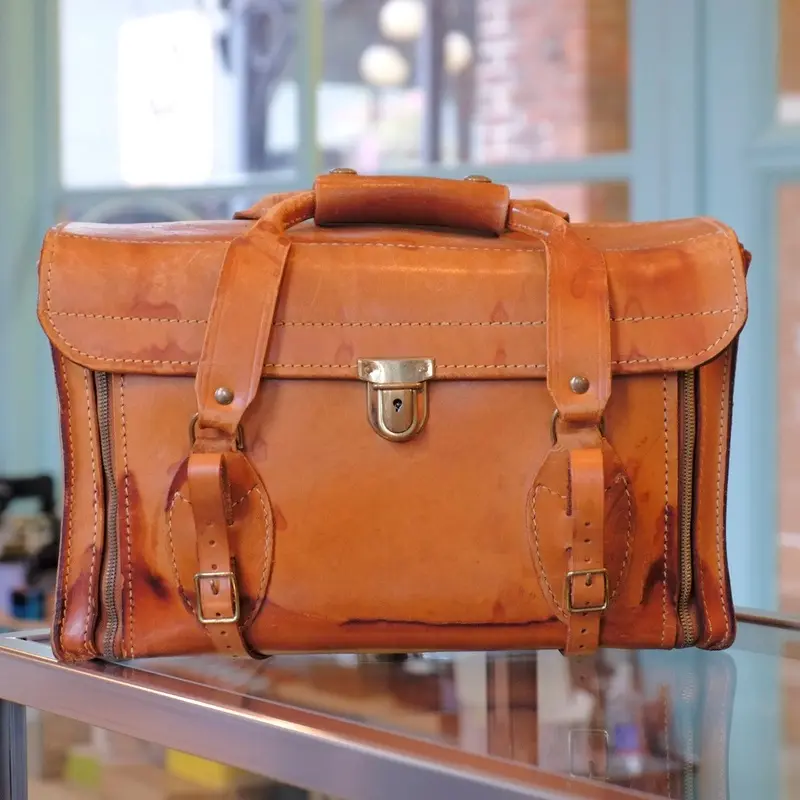 Perrin leather bag
