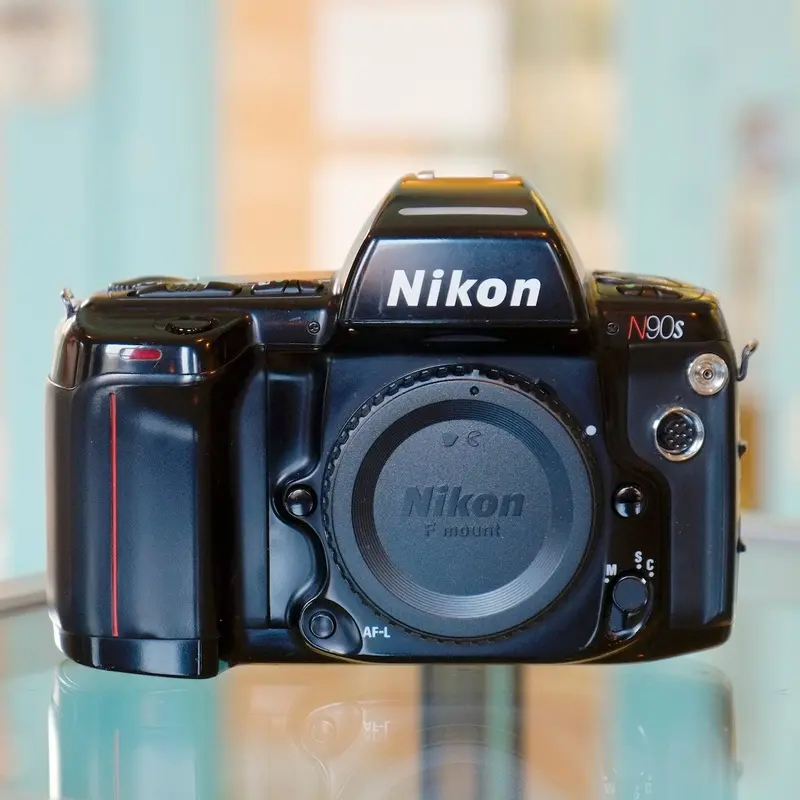 Nikon N90s