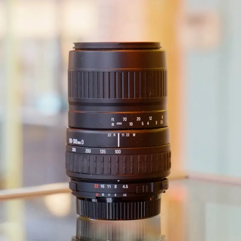 Sigma 100-300mm f4.5-6.7 DL for Nikon F