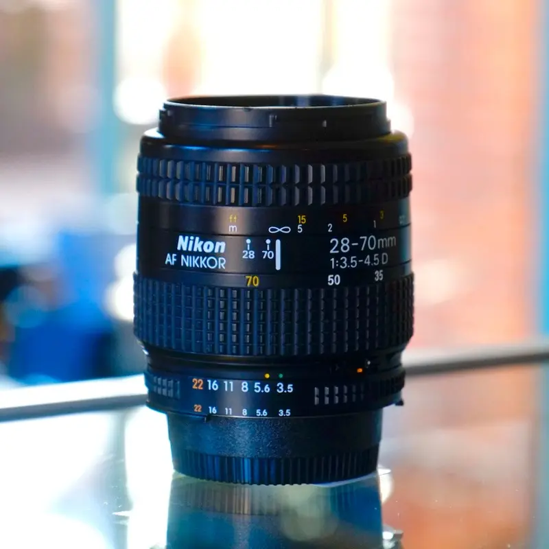 Nikon 28-70mm f3.5-4.5D AF Nikkor