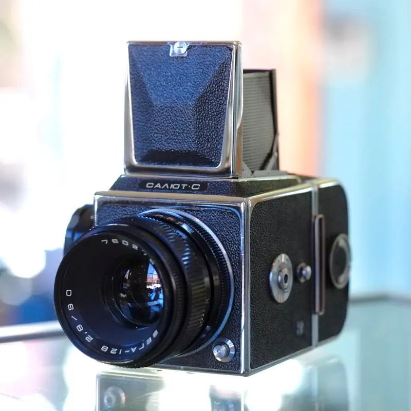 Kiev Salyut-S with 90mm f2.8 Vega-12B