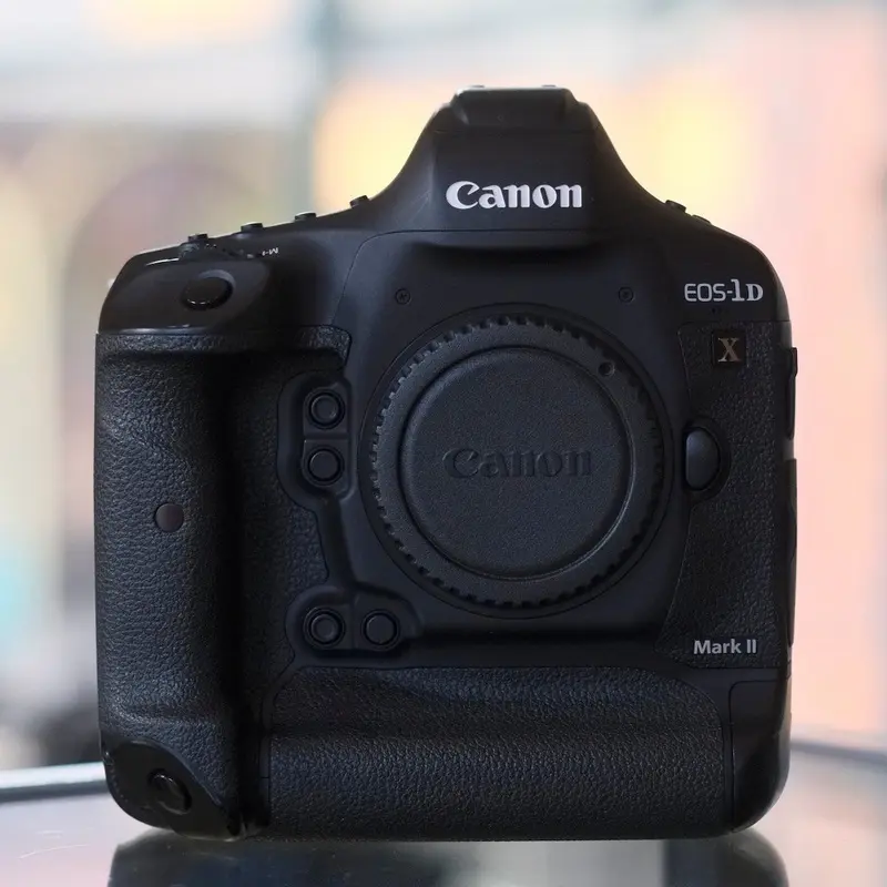 Canon EOS 1X Mark II