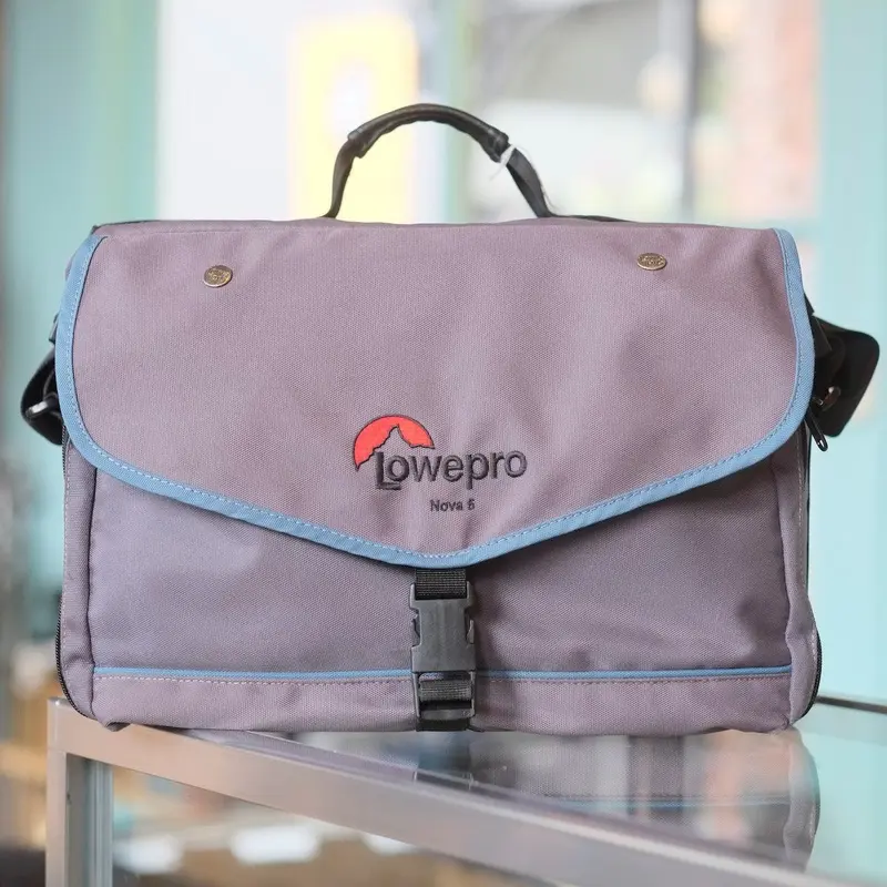 Lowepro Nova 5