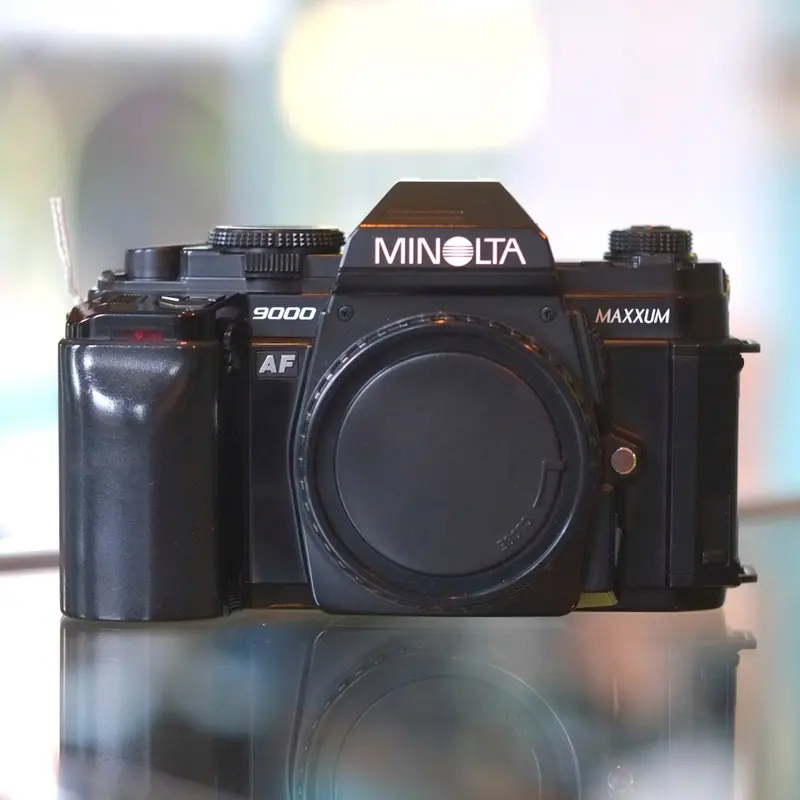 Minolta Maxxum 9000