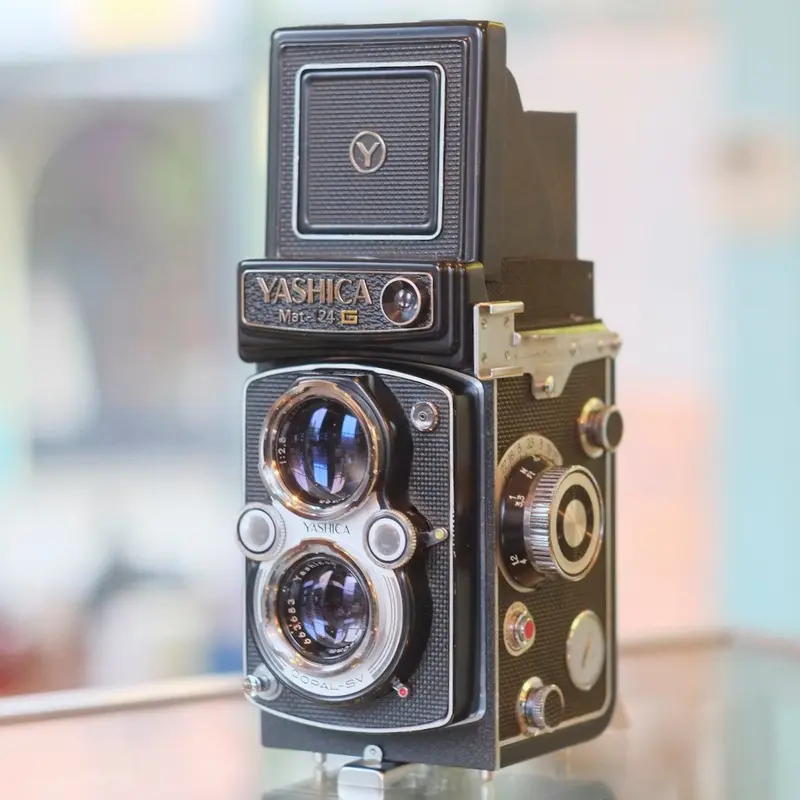 Yashica 24