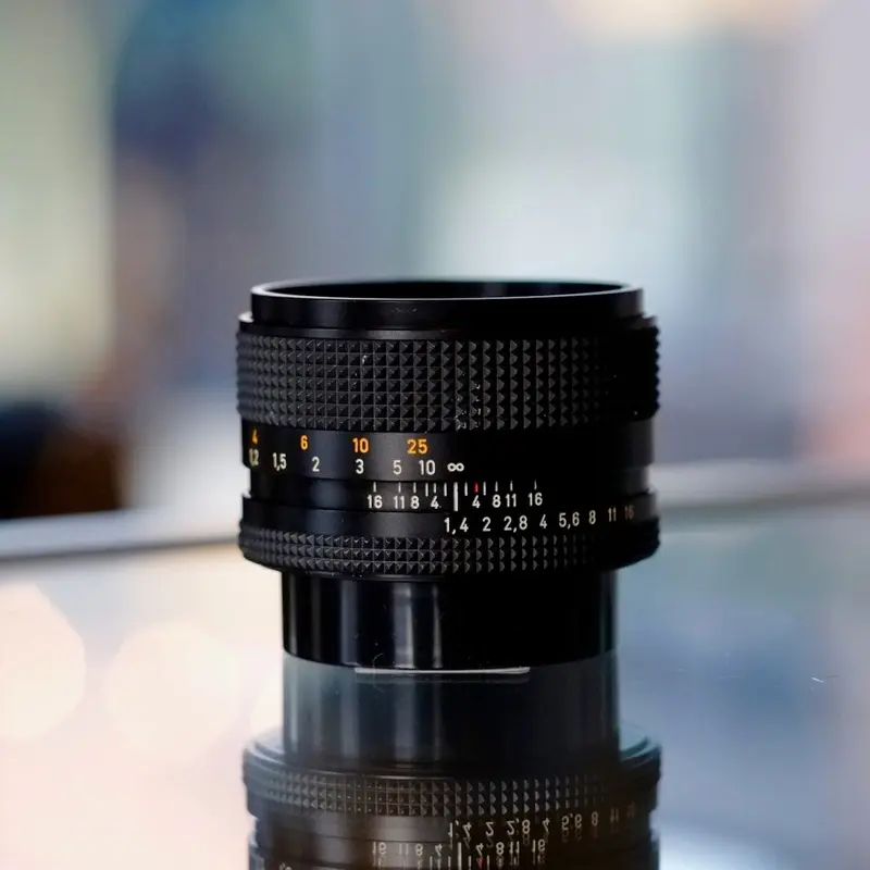 Carl Zeiss Planar 50mm f1.4 T* (AEJ)