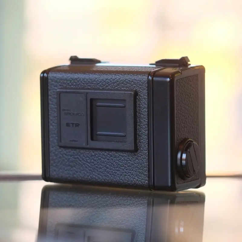 Bronica 6x4.5cm film back for ETR