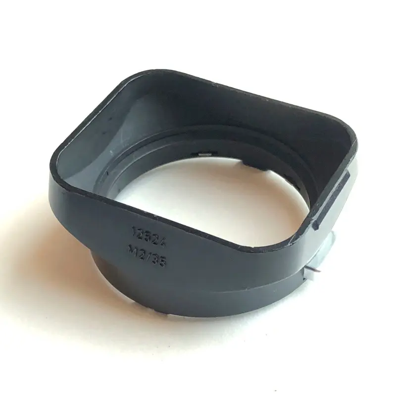 Leitz Canada 12524 lens hood
