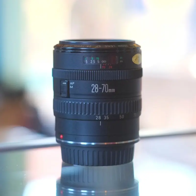Canon EF 28-70mm f3.5-4.5 II
