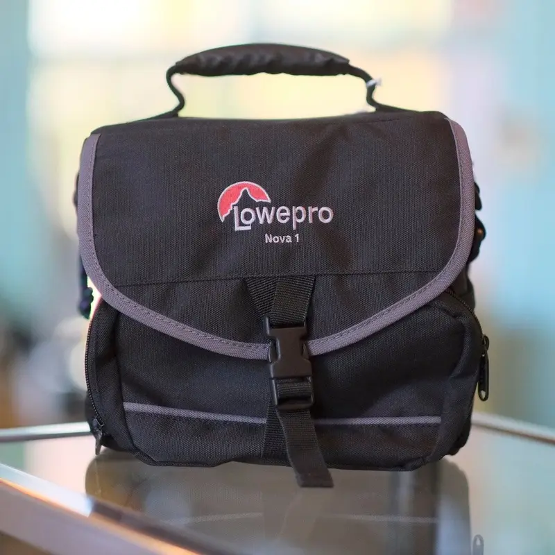 Lowepro Nova 1