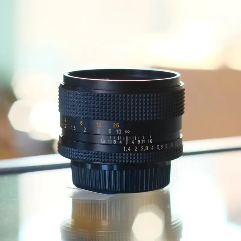 Carl Zeiss Planar 50mm f1.4 (AEJ)