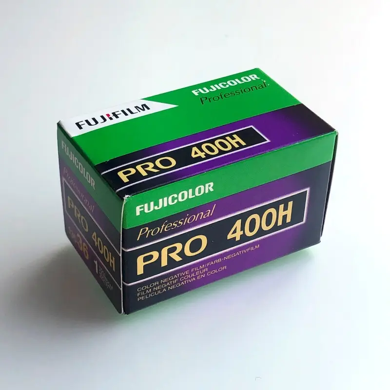 Fujicolor Pro 400H 135/36 (expired August 2022)