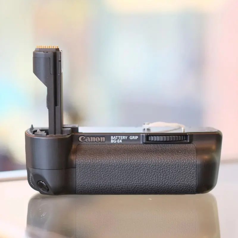 Canon BG-E4
