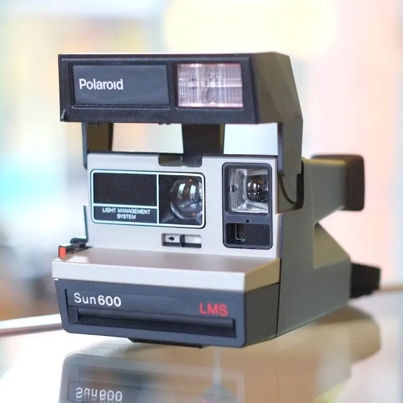 Polaroid Sun 600 LMS