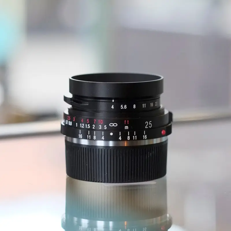 Voigtlnder Color Skopar 25mm f4 for Leica M