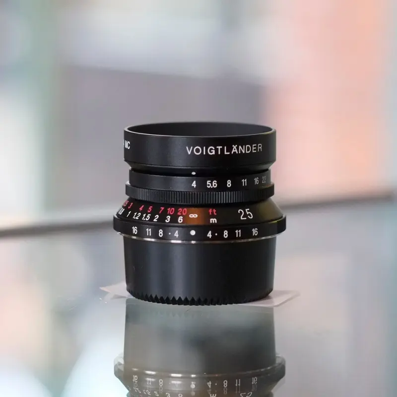 Voigtlnder Snapshot Skopar 25mm f/4 MC