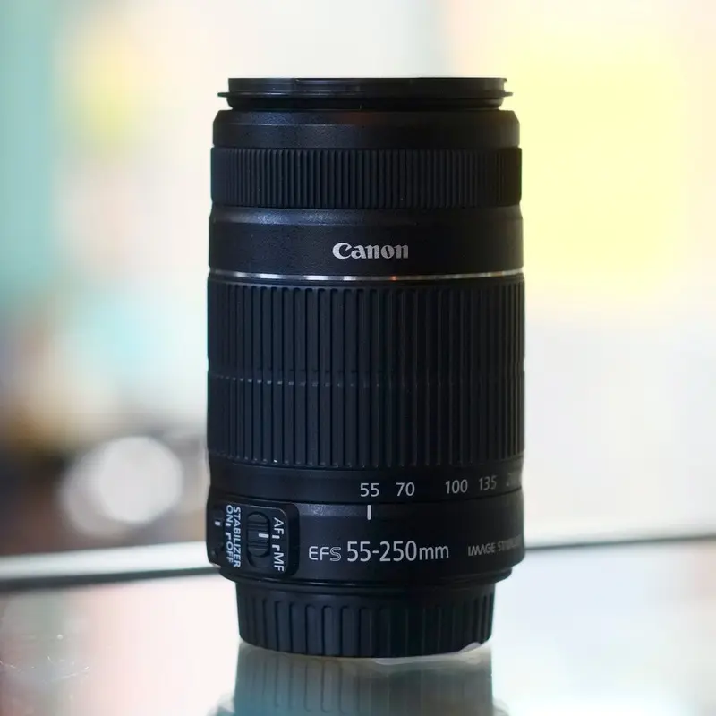 Canon EF-S 55-200mm f4.5-5.6 IS II