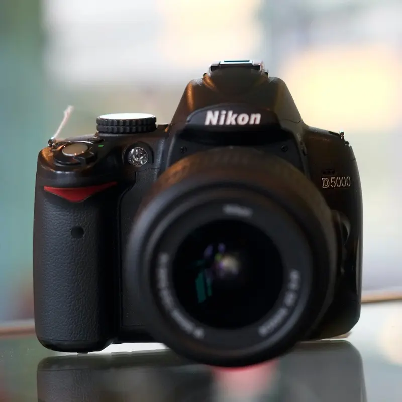 Nikon D5000