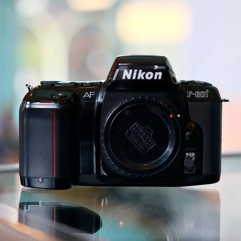 Nikon F-601