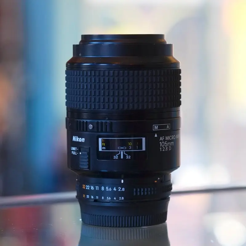 Nikon 105mm f2.8D AF Micro-Nikkor