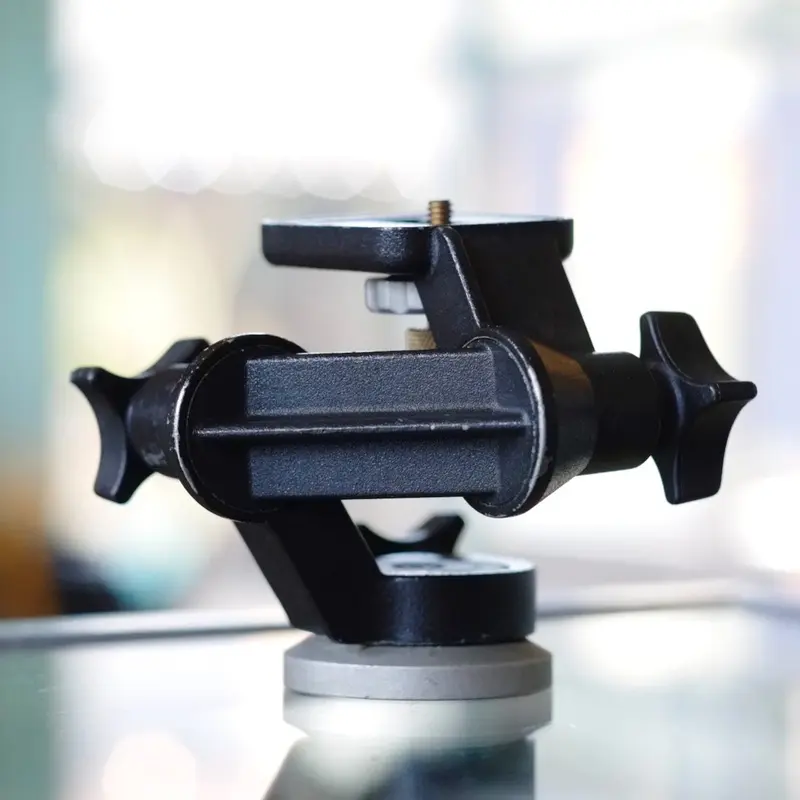 Bogen 3025 (AKA Manfrotto 056)