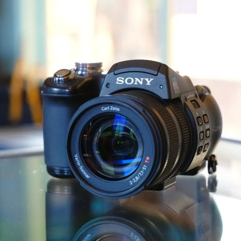Sony Cyber-Shot DSC-F828