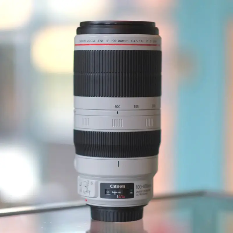 Canon EF 100-400mm f/4.5-5.6L IS II USM.