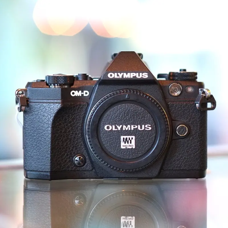Olympus OM-D E-M5 II